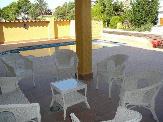 Salon piscine et solarium